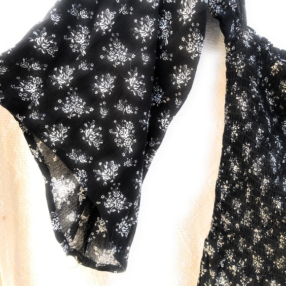 Blue Life Shorts Romper - Picture 4 of 8